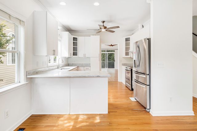 819 Harbor Place Drive, Charleston, SC 29412