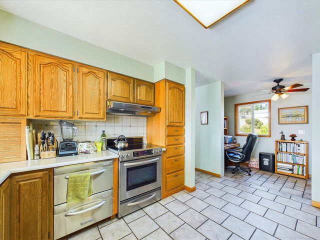 781 Tompkins Hill Road, Fortuna, CA 95540