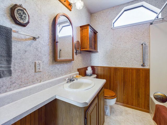 781 Tompkins Hill Road, Fortuna, CA 95540