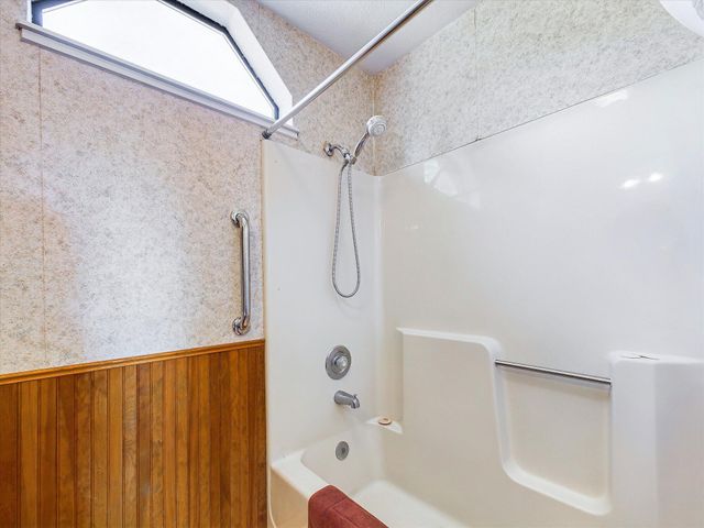 781 Tompkins Hill Road, Fortuna, CA 95540