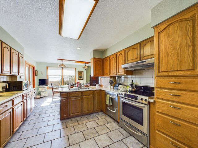 781 Tompkins Hill Road, Fortuna, CA 95540