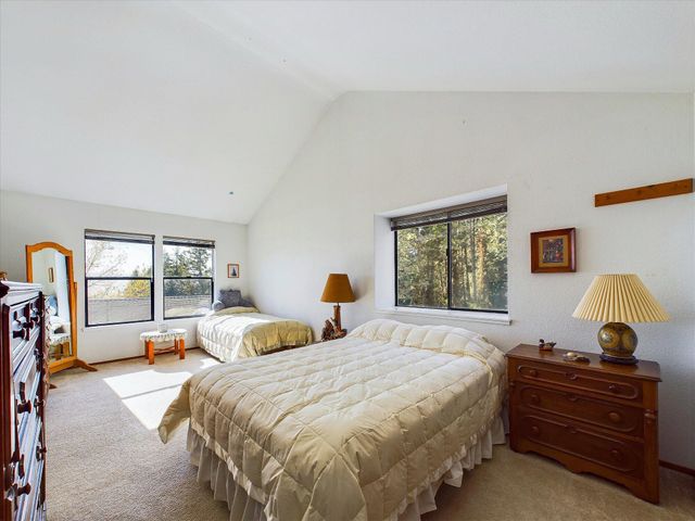 781 Tompkins Hill Road, Fortuna, CA 95540