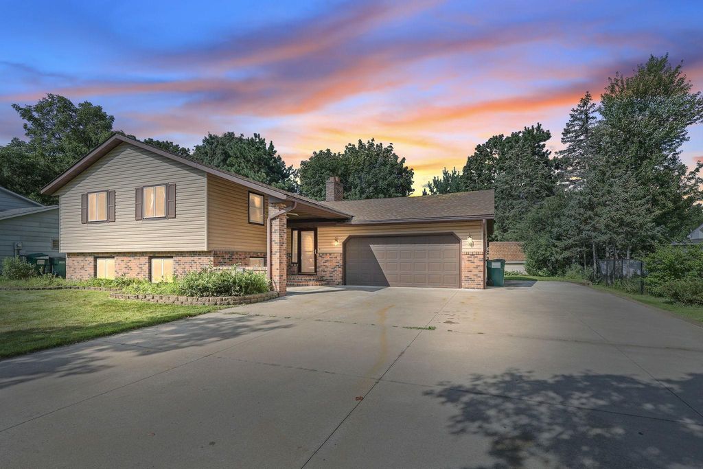 13212 Tyler Street NE, Blaine, MN 55434