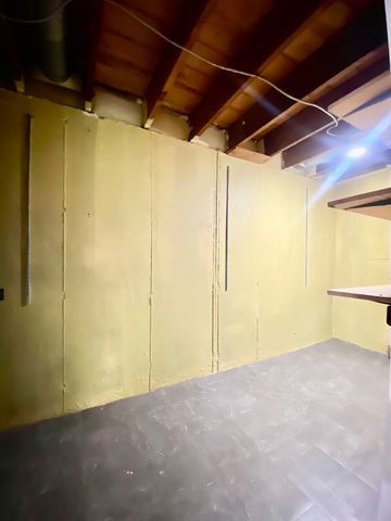 125 E Kimball Avenue, Woodstock, IL 60098
