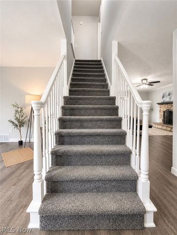 21 Cherry Hills Drive, Belpre, OH 45714