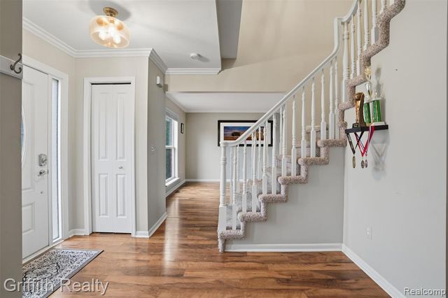 938 Meadowbrook Court, Milford, MI 48381