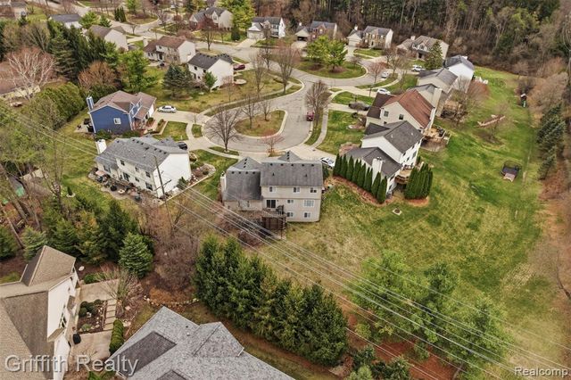938 Meadowbrook Court, Milford, MI 48381