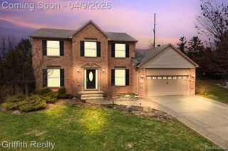 938 Meadowbrook Court, Milford, MI 48381