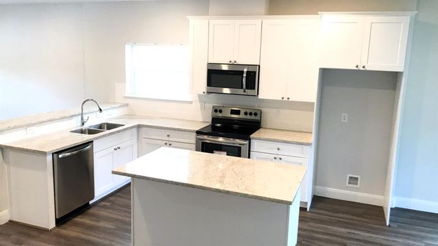 9214 Nyssa Avenue B, Houston, TX 77078