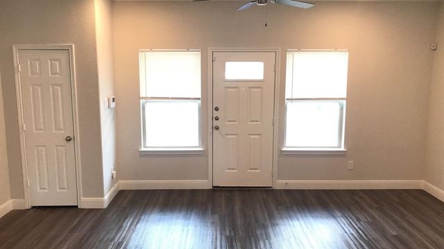 9214 Nyssa Avenue B, Houston, TX 77078