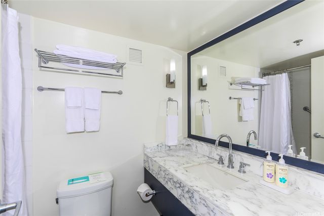 410 Atkinson Drive 956, Honolulu, HI 96814