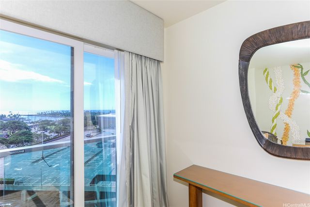 410 Atkinson Drive 956, Honolulu, HI 96814