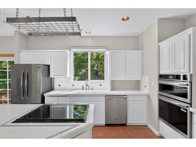 22874 Sw MARTIN Ct, Sherwood, OR 97140