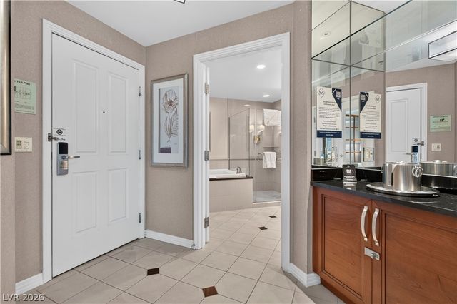 135 East Harmon Avenue 2215, Las Vegas, NV 89109