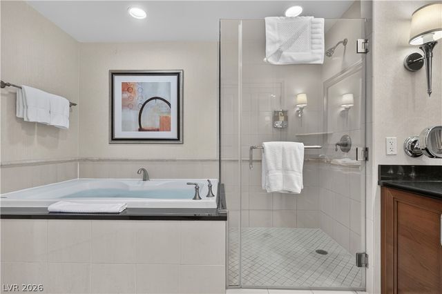 135 East Harmon Avenue 2215, Las Vegas, NV 89109