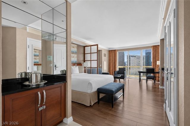135 East Harmon Avenue 2215, Las Vegas, NV 89109