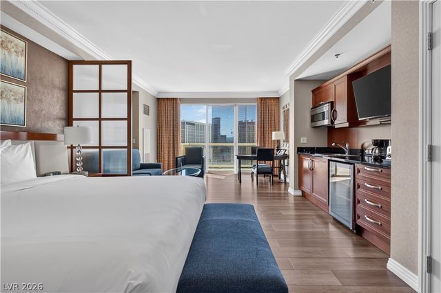 135 East Harmon Avenue 2215, Las Vegas, NV 89109