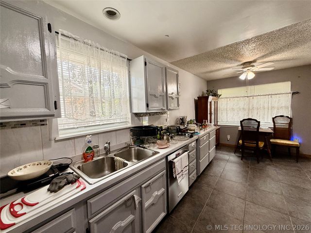 3111 S 149th East Avenue, Tulsa, OK 74134