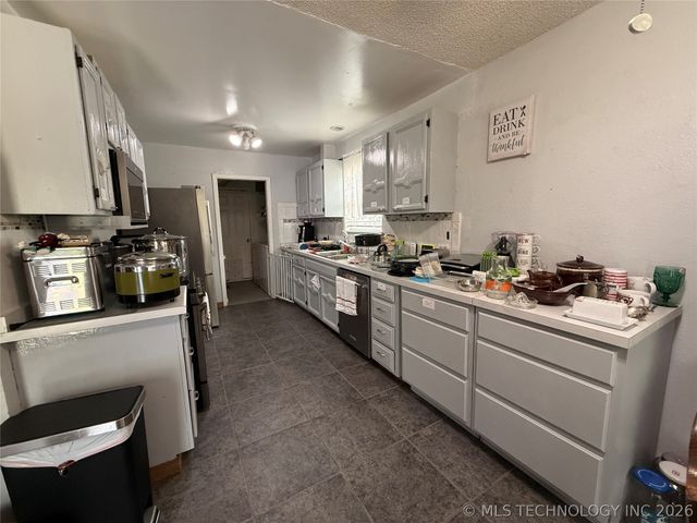 3111 S 149th East Avenue, Tulsa, OK 74134