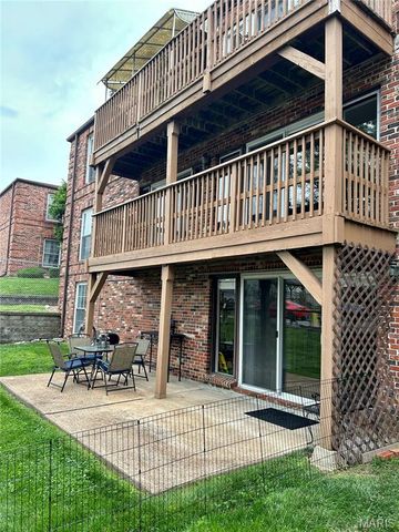 4290 Chateau De Ville Drive C, St Louis, MO 63129