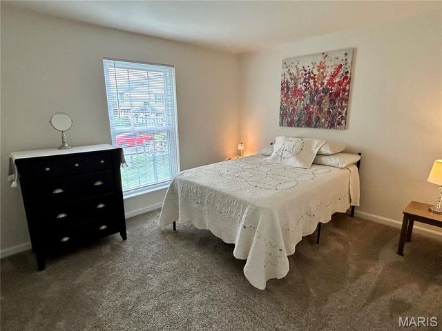 4290 Chateau De Ville Drive C, St Louis, MO 63129