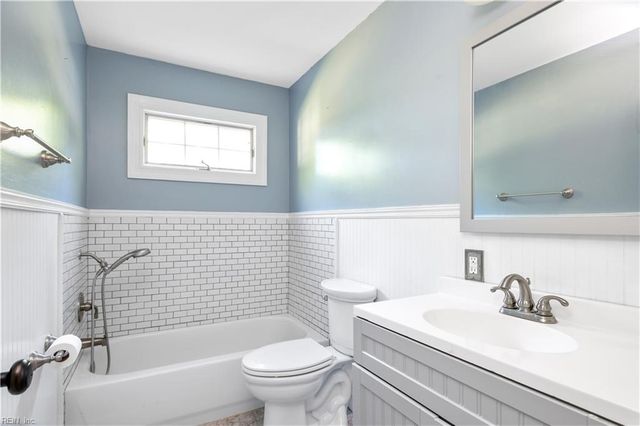 8 Ventnor VW, Carrollton, VA 23314