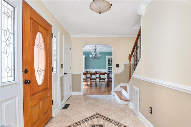 8 Ventnor VW, Carrollton, VA 23314