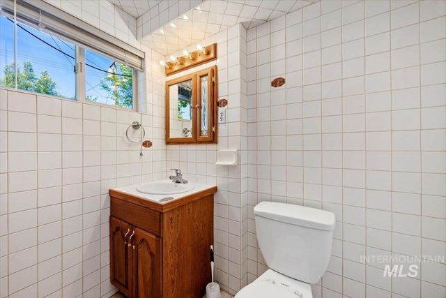 151 Fillmore St, Twin Falls, ID 83301