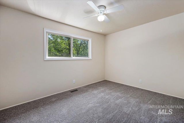 151 Fillmore St, Twin Falls, ID 83301