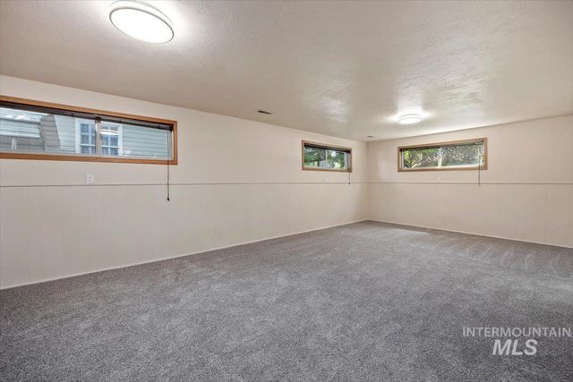 151 Fillmore St, Twin Falls, ID 83301