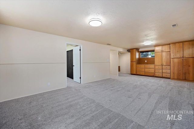 151 Fillmore St, Twin Falls, ID 83301