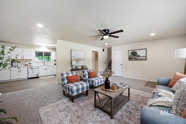 151 Fillmore St, Twin Falls, ID 83301