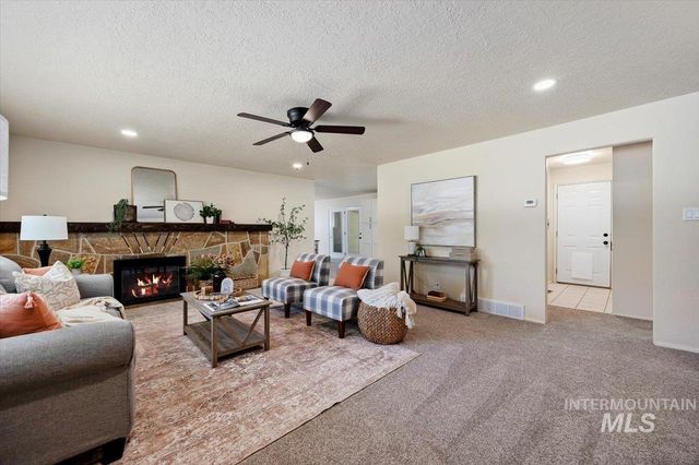 151 Fillmore St, Twin Falls, ID 83301