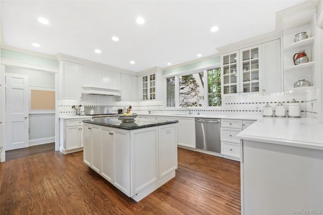 42 Sturgis Road, Bronxville, NY 10708