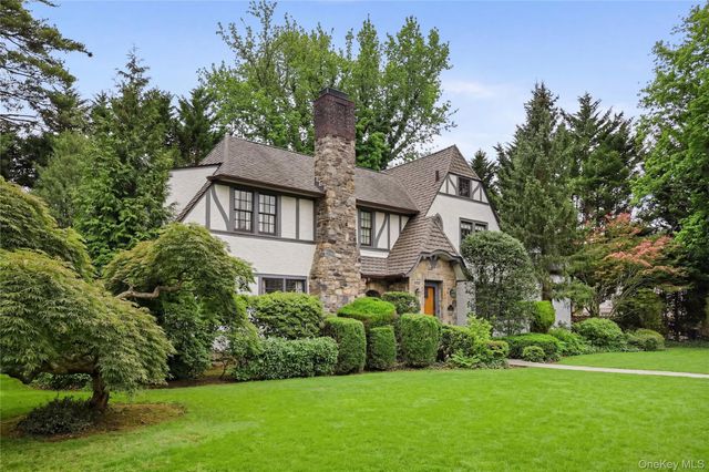 42 Sturgis Road, Bronxville, NY 10708