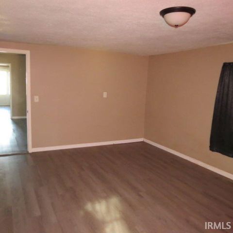 329 E 2nd Street, Peru, IN 46970