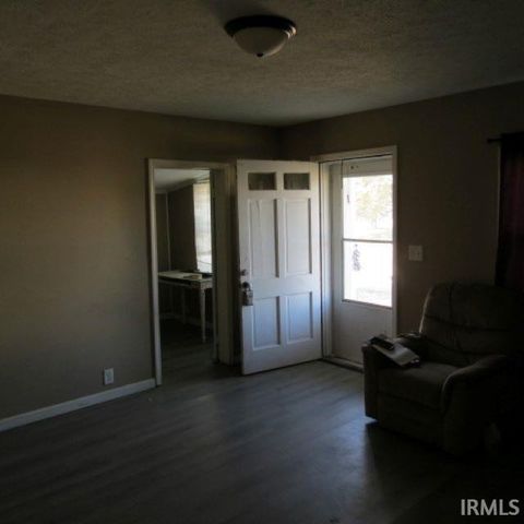 329 E 2nd Street, Peru, IN 46970