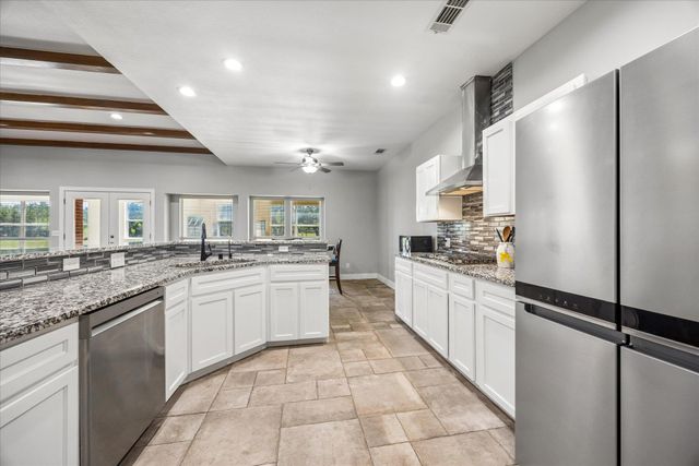 3660 Stagecoach Ranch LOOP, Dripping Springs, TX 78620