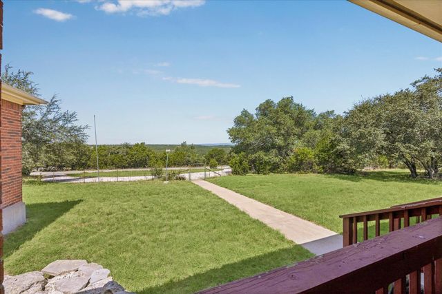 3660 Stagecoach Ranch LOOP, Dripping Springs, TX 78620