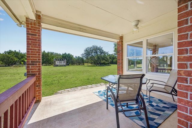 3660 Stagecoach Ranch LOOP, Dripping Springs, TX 78620