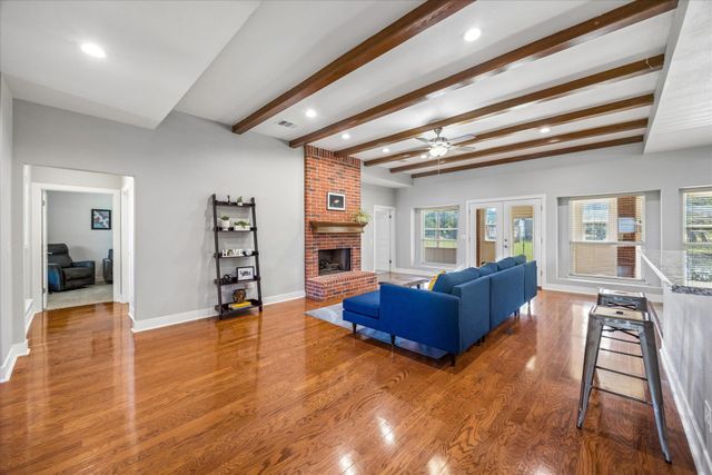 3660 Stagecoach Ranch LOOP, Dripping Springs, TX 78620