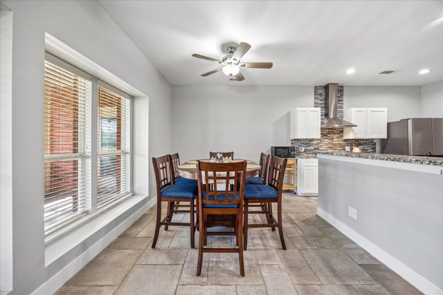3660 Stagecoach Ranch LOOP, Dripping Springs, TX 78620