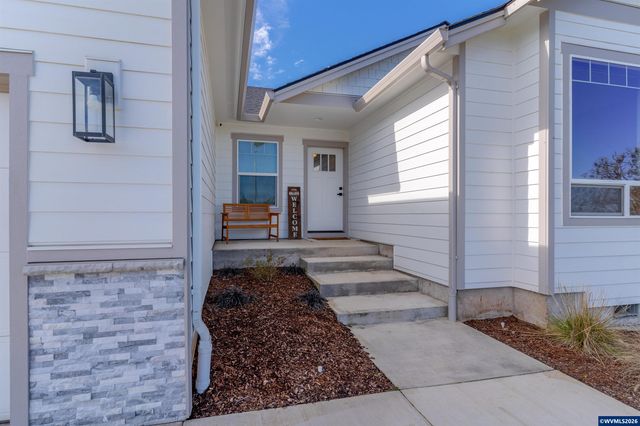 5611 Jeremy Valley Dr SE, Salem, OR 97306