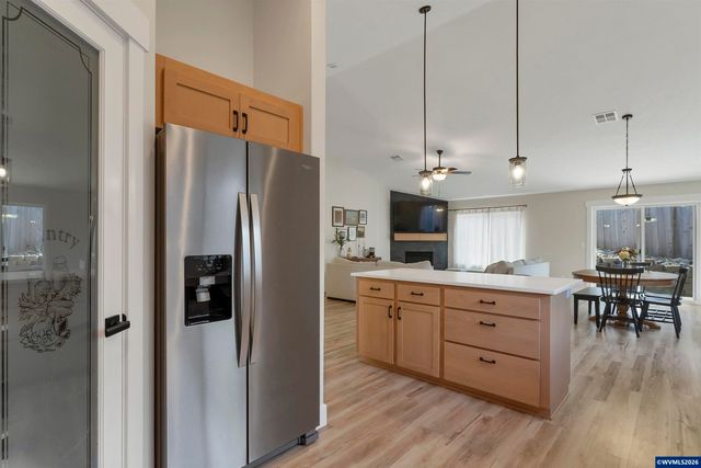 5611 Jeremy Valley Dr SE, Salem, OR 97306