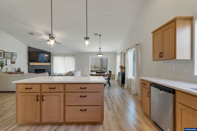 5611 Jeremy Valley Dr SE, Salem, OR 97306