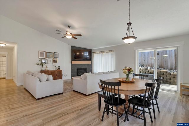 5611 Jeremy Valley Dr SE, Salem, OR 97306