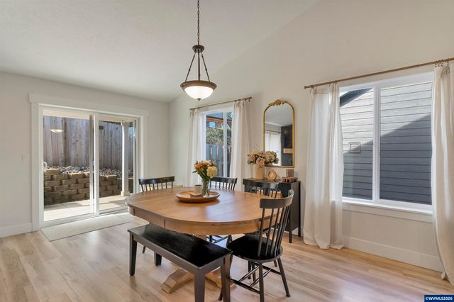 5611 Jeremy Valley Dr SE, Salem, OR 97306