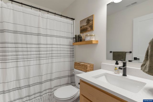 5611 Jeremy Valley Dr SE, Salem, OR 97306