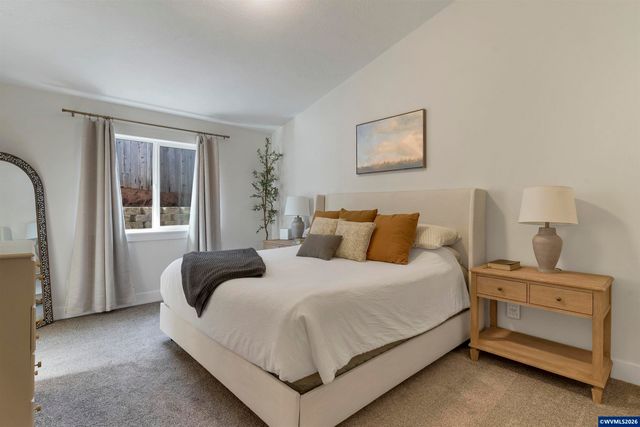 5611 Jeremy Valley Dr SE, Salem, OR 97306