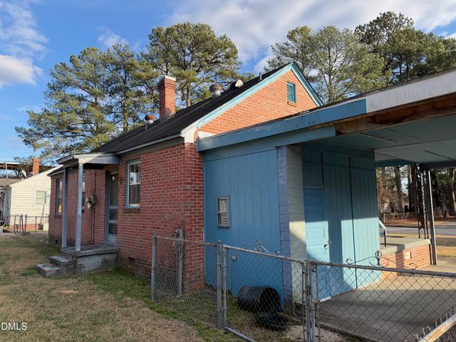 1102 Delano Avenue SW, Wilson, NC 27893